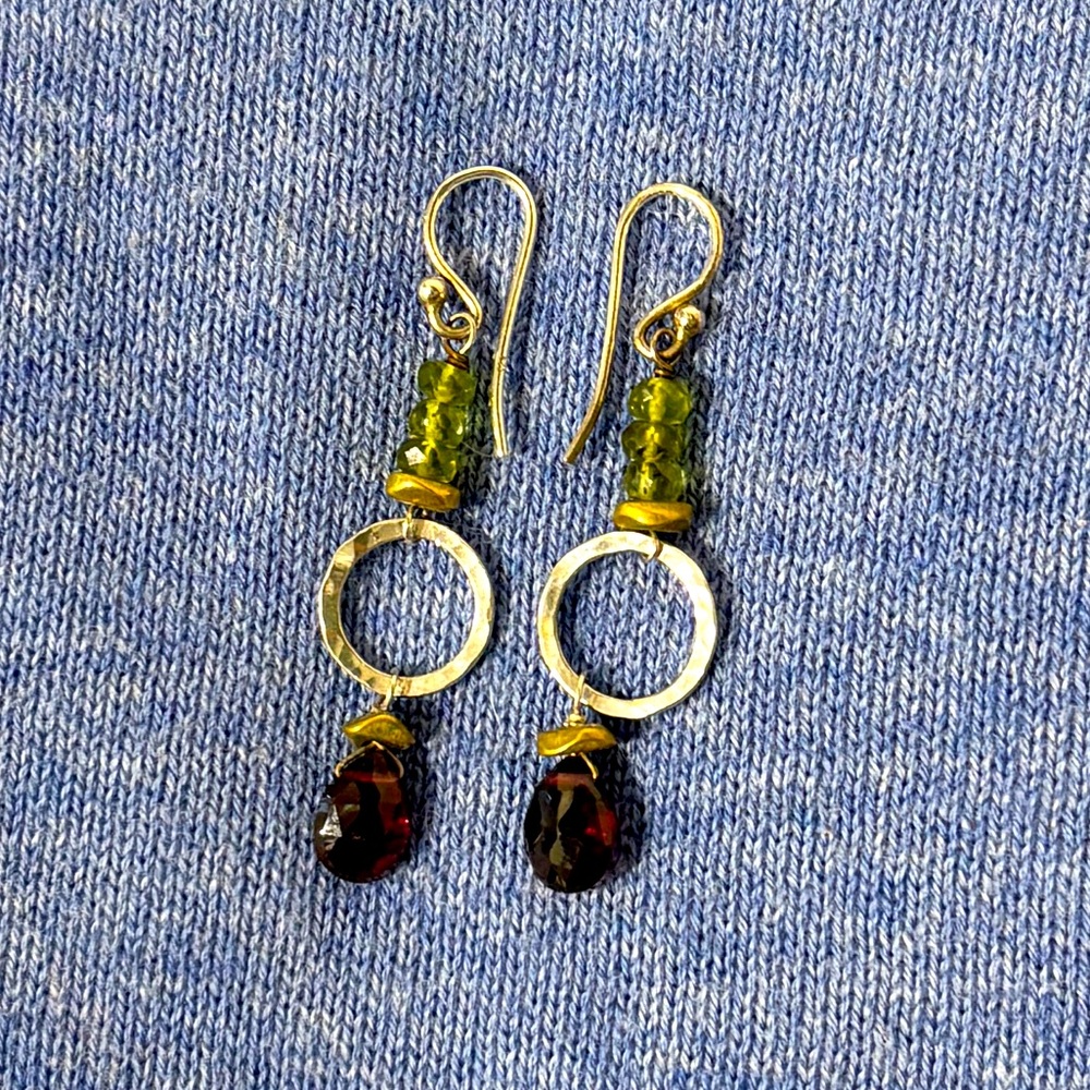 Garnet & Peridot Earrings (Silver)